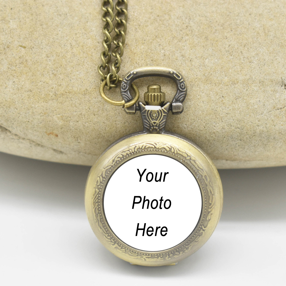 Maßgefertigte Vintage Metall-T – Vintage Fashion Outfit Bewertung und Preis