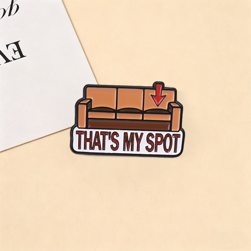 That's My Spot Emaille-Ansteck – Vintage Fashion Quotes Bewertung und Preis